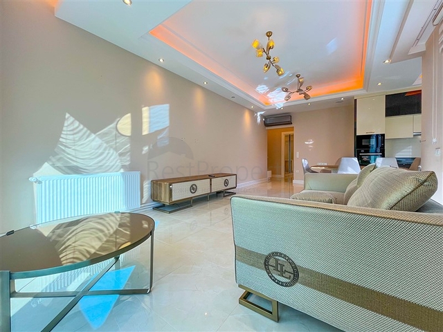 2+1-Wohnung mit Möbeln im Mahmutlar-Komplex