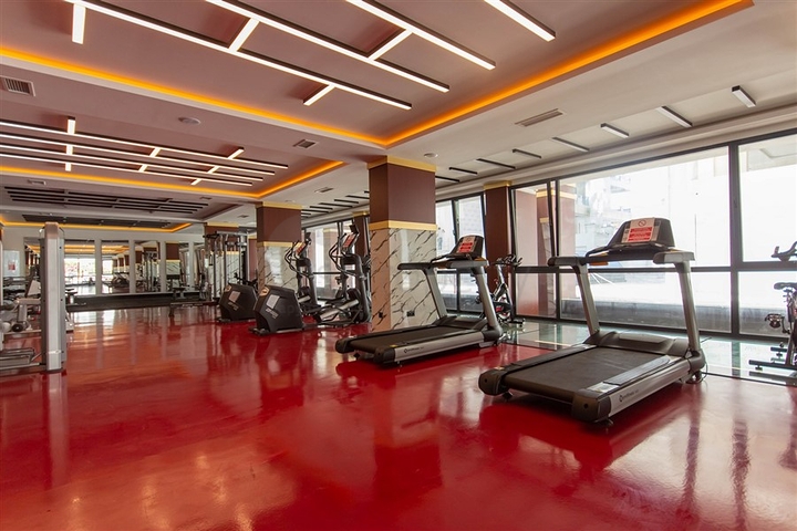 2+1-Wohnung mit Möbeln im Mahmutlar-Komplex