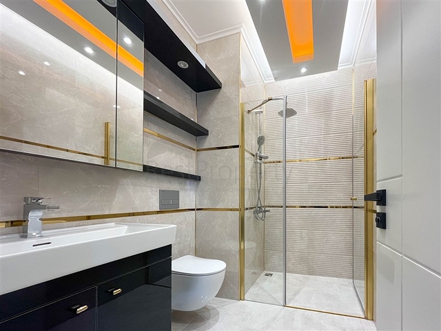 2+1-Wohnung mit Möbeln im Mahmutlar-Komplex