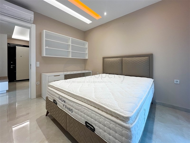 2+1-Wohnung mit Möbeln im Mahmutlar-Komplex