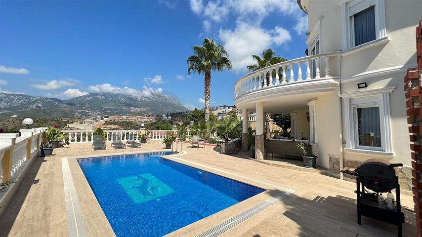 Möblierte Villa mit Meerblick in der malerischen Gegend von Kargicak