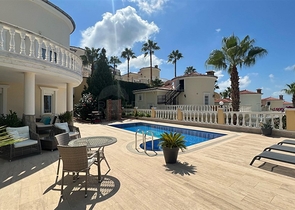 Möblierte Villa mit Meerblick in der malerischen Gegend von Kargicak