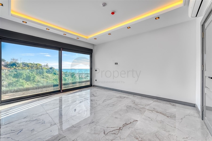 Moderne Luxusvilla im Zentrum von Cikcilli mit Panoramablick auf das Meer