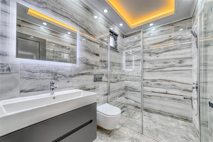 Moderne Luxusvilla im Zentrum von Cikcilli mit Panoramablick auf das Meer