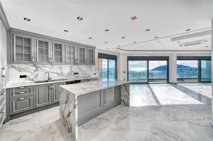 Moderne Luxusvilla im Zentrum von Cikcilli mit Panoramablick auf das Meer