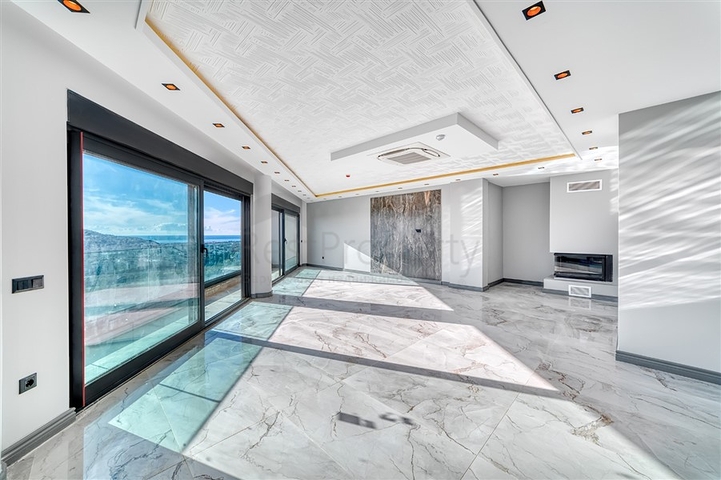 Moderne Luxusvilla im Zentrum von Cikcilli mit Panoramablick auf das Meer