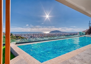 Moderne Luxusvilla im Zentrum von Cikcilli mit Panoramablick auf das Meer