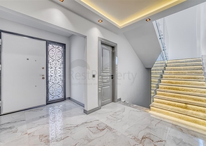 Moderne Luxusvilla im Zentrum von Cikcilli mit Panoramablick auf das Meer