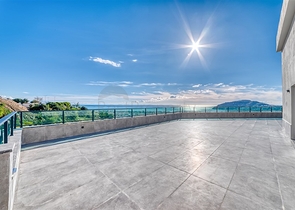 Moderne Luxusvilla im Zentrum von Cikcilli mit Panoramablick auf das Meer