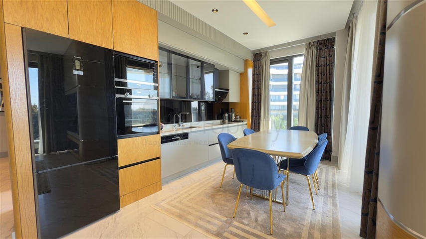 2+1 Wohnung an der ersten Küste in Kargicak