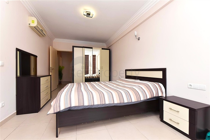 2+1 Wohnung in einem modernen Komplex mit Meerblick und Infrastruktur