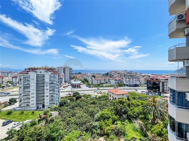 2+1 Wohnung in einem modernen Komplex mit Meerblick und Infrastruktur