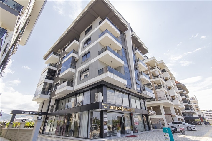 Gemütliche 1+1 möblierte Wohnung am Meer in einem entwickelten Komplex