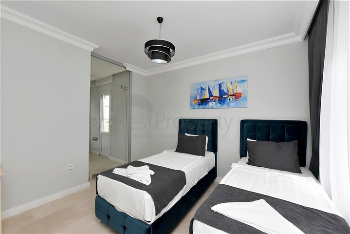 Luxusvilla mit Panoramablick und voller Infrastruktur im Herzen der Natur