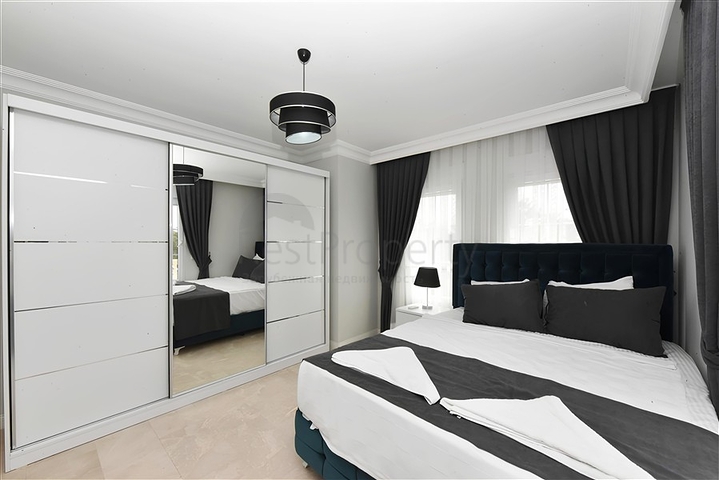 Luxusvilla mit Panoramablick und voller Infrastruktur im Herzen der Natur