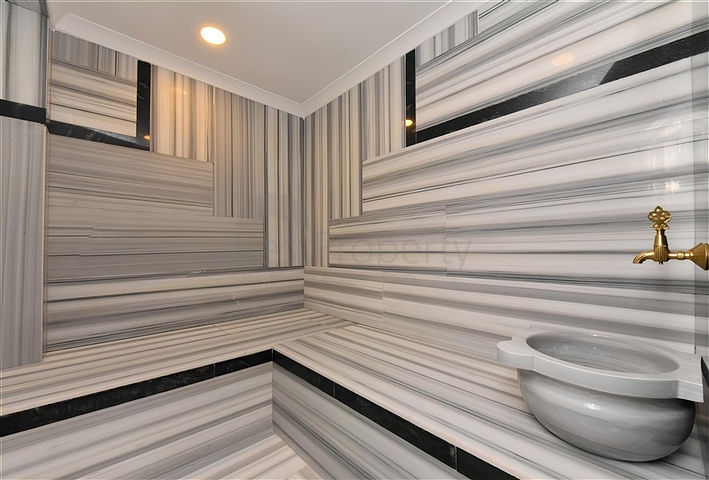 Luxusvilla mit Panoramablick und voller Infrastruktur im Herzen der Natur