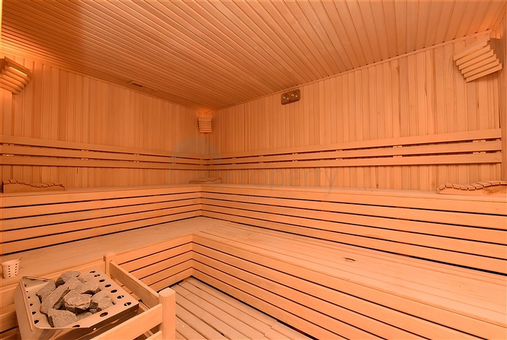 Luxusvilla mit Panoramablick und voller Infrastruktur im Herzen der Natur