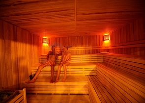 Luxusvilla mit Panoramablick und voller Infrastruktur im Herzen der Natur