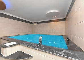 Luxusvilla mit Panoramablick und voller Infrastruktur im Herzen der Natur