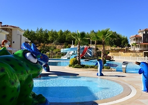 Luxusvilla mit Panoramablick und voller Infrastruktur im Herzen der Natur