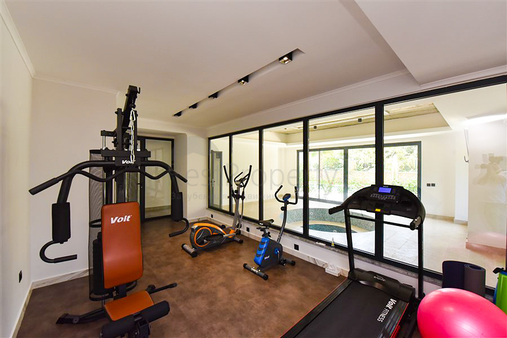 Geräumiges Penthouse mit Möbeln in der prestigeträchtigen Gegend von Oba