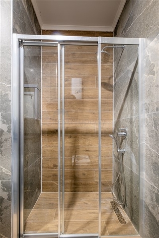 Geräumiges Penthouse mit Möbeln in der prestigeträchtigen Gegend von Oba