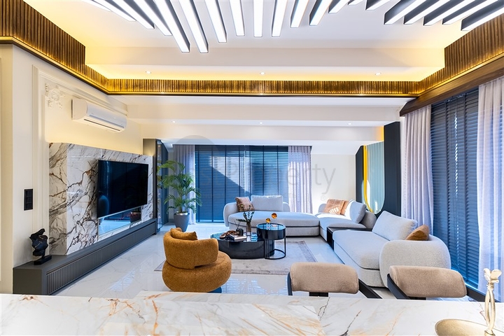 Geräumiges Penthouse mit Möbeln in der prestigeträchtigen Gegend von Oba