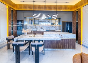 Geräumiges Penthouse mit Möbeln in der prestigeträchtigen Gegend von Oba