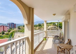 Geräumige 2+1-Wohnung mit Meerblick in einer ruhigen Gegend von Alanya  Geräumige 2+1-Wohnung mit Meerblick in einer ruhigen Gegend von Alanya