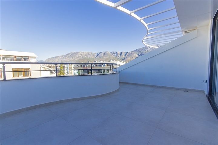 Luxus-Penthouse mit Meerblick nur 10 Meter vom Meer entfernt in Kargicak/Alanya