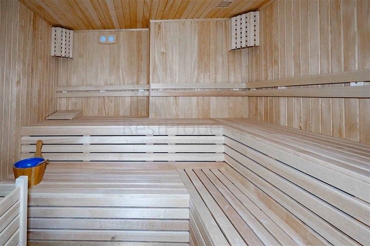 Geräumiges Penthouse in einer grünen Gegend von Oba