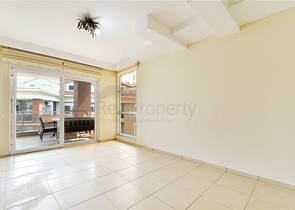 Geräumiges Penthouse in einer grünen Gegend von Oba