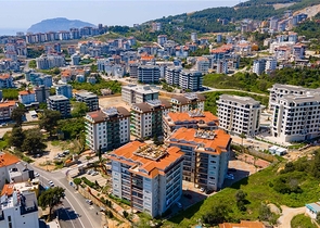 Geräumiges Penthouse in einer grünen Gegend von Oba
