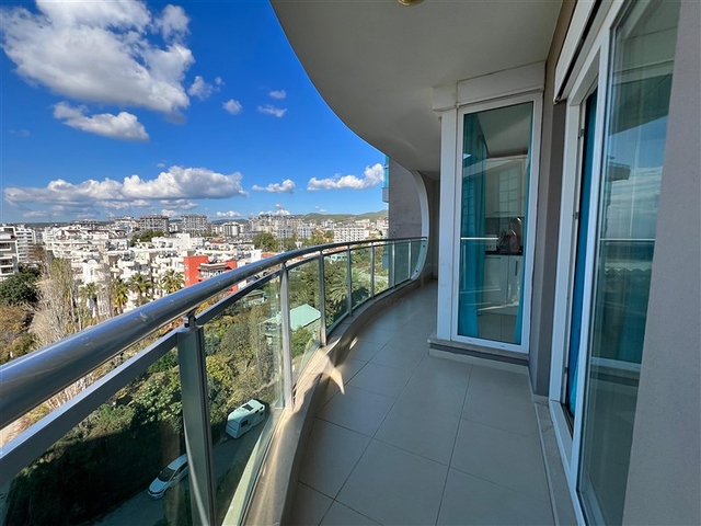 Geräumige 2+1-Wohnung mit Hotelinfrastruktur 