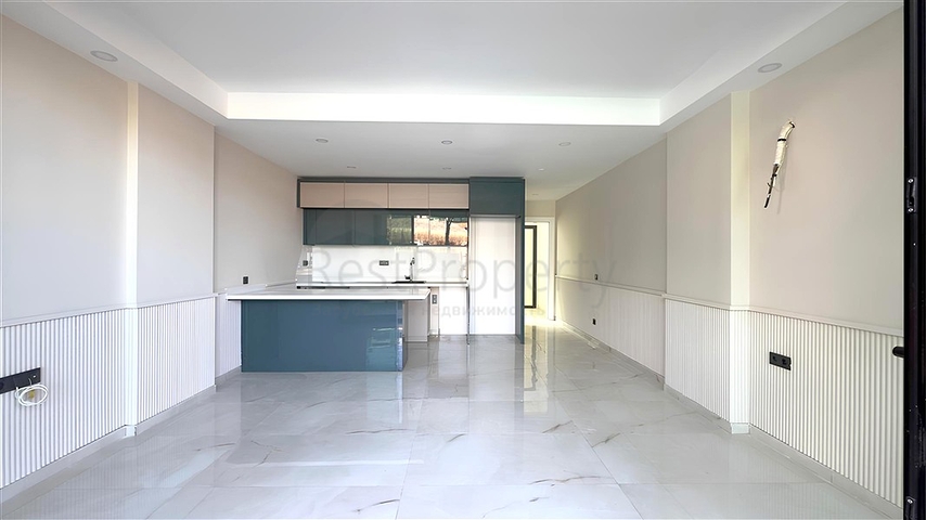 Moderne 2+1 Maisonette mit Garten in einem Komplex am Meer 