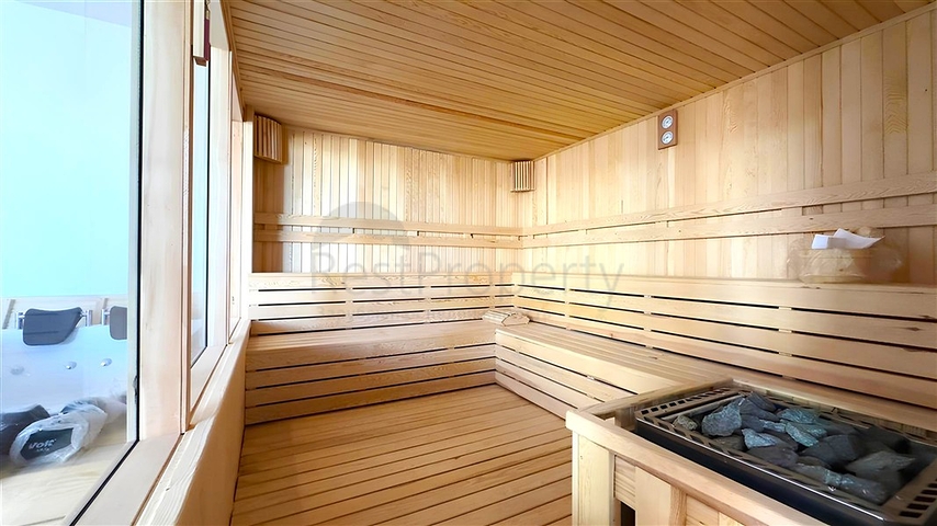 Moderne 2+1 Maisonette mit Garten in einem Komplex am Meer 