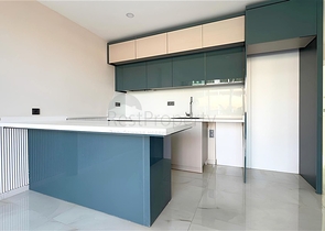 Moderne 2+1 Maisonette mit Garten in einem Komplex am Meer 