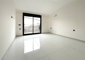 Modernes Penthouse in einer prestigeträchtigen Wohnanlage in beiden 