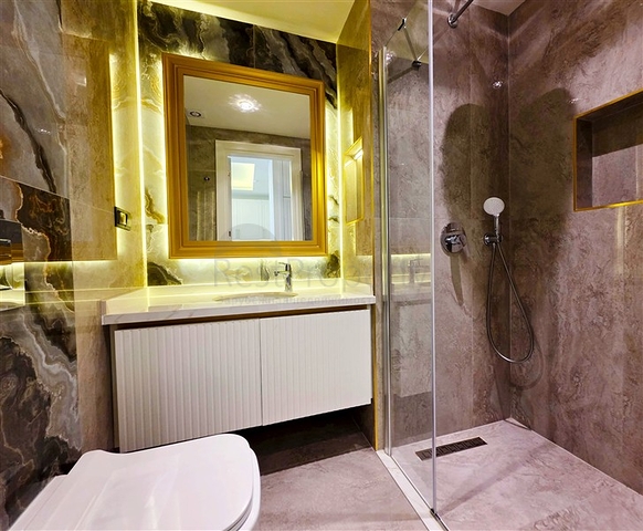 Stilvolle 1+1-Wohnung in der Nähe des Kleopatra—Comfort-Strandes im Zentrum von Alanya