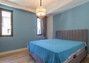 Geräumige möblierte Wohnung mit Meerblick in einer malerischen Gegend am Meer