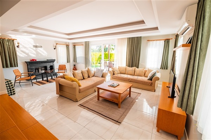 Villa mit 3+2 Grundrissen in der Nachbarschaft von Tekirova - Kemer