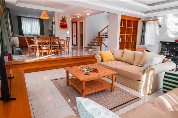 Villa mit 3+2 Grundrissen in der Nachbarschaft von Tekirova - Kemer