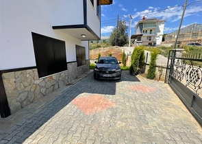 Gemütliche Villa mit großem Grundstück - Komfort und Ruhe inmitten der Natur