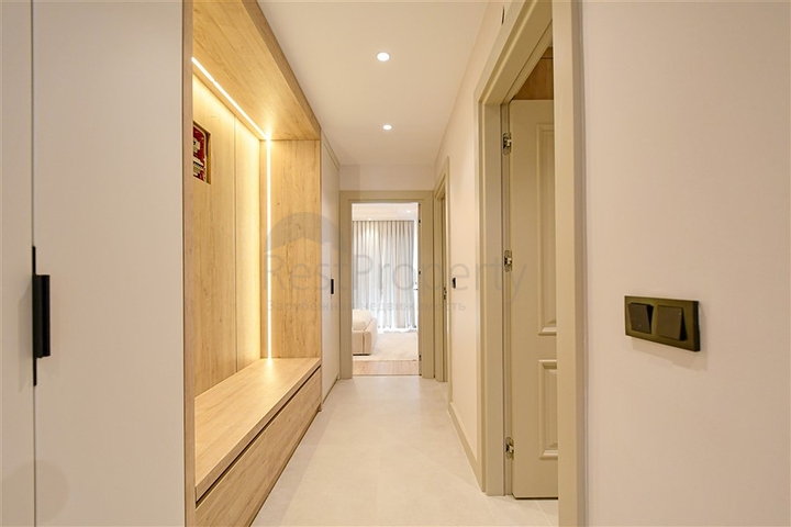 Eine geräumige möblierte 2+1-Wohnung in der Nähe des Meeres ist ideal zum Leben und Entspannen