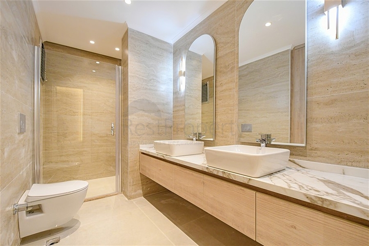 Eine geräumige möblierte 2+1-Wohnung in der Nähe des Meeres ist ideal zum Leben und Entspannen