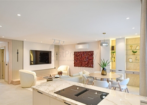 Eine geräumige möblierte 2+1-Wohnung in der Nähe des Meeres ist ideal zum Leben und Entspannen