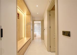 Eine geräumige möblierte 2+1-Wohnung in der Nähe des Meeres ist ideal zum Leben und Entspannen