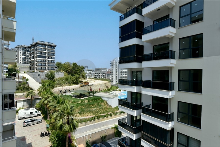  Gemütliche möblierte Wohnung mit reicher Infrastruktur in der malerischen Gegend von Avsallar