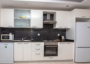  Gemütliche möblierte Wohnung mit reicher Infrastruktur in der malerischen Gegend von Avsallar