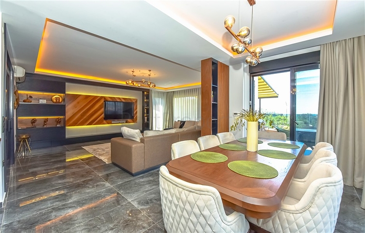 Eine luxuriöse Villa mit Panoramablick auf das Meer ist die perfekte Kombination aus Gemütlichkeit, Stil und Privatsphäre